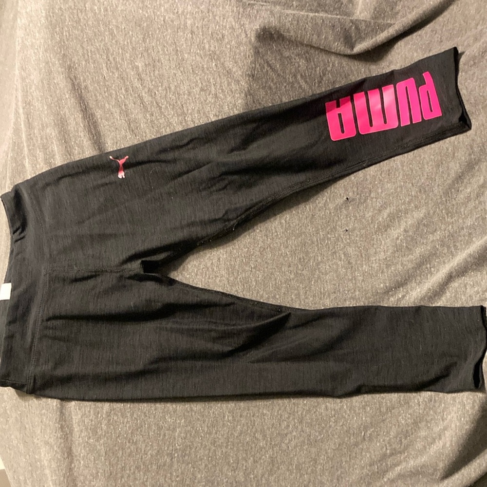 Girls size SM Puma activewear leggings like new black and pink